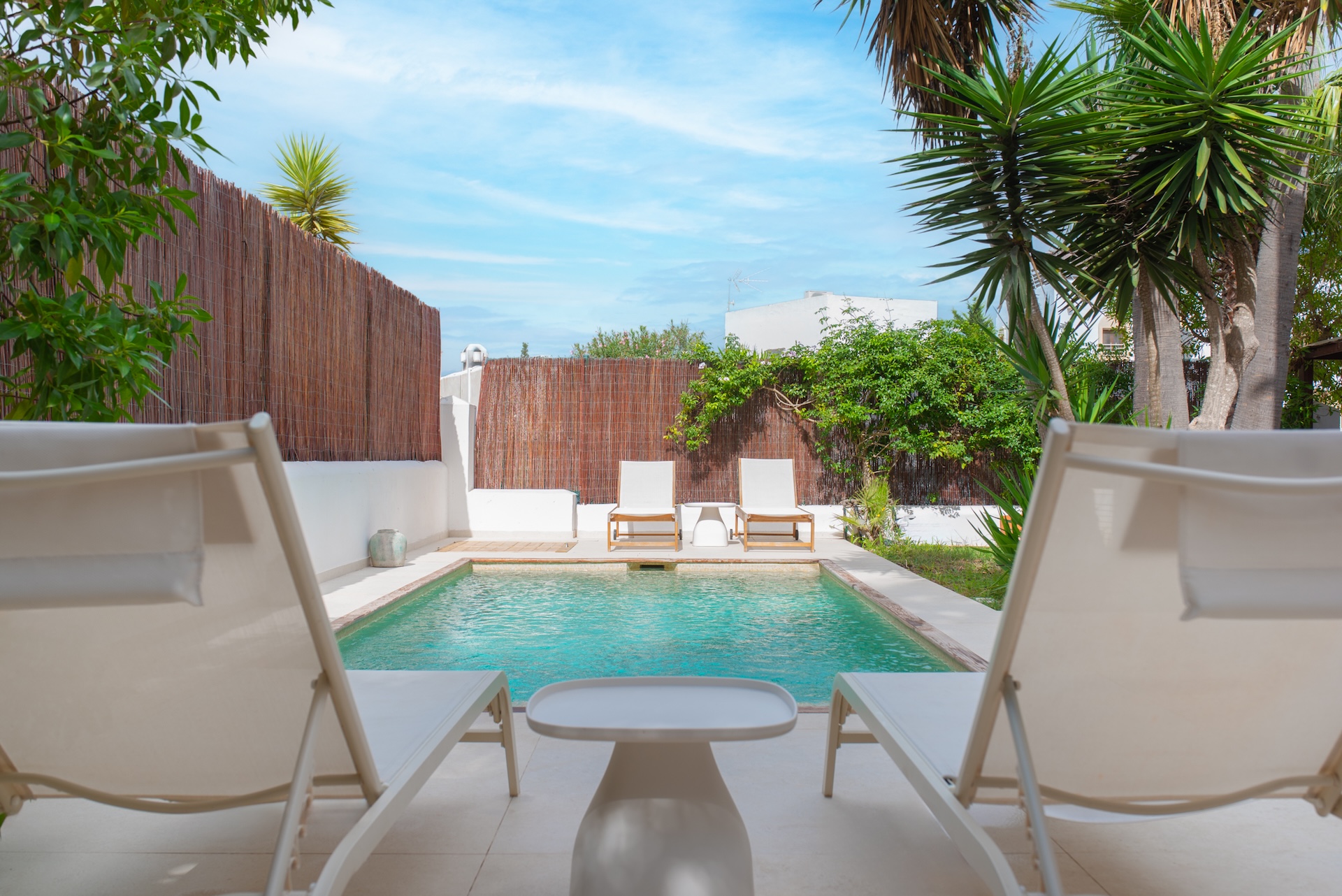 Resa estates Ibiza for sale te koop appartement Santa Gertrudis pool 2.jpg